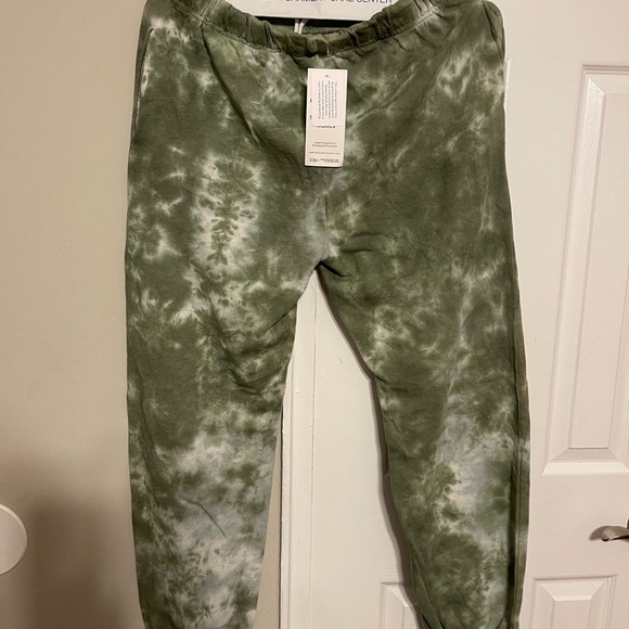 Cloud Tie-Dye Joggers - Picture 3 of 6